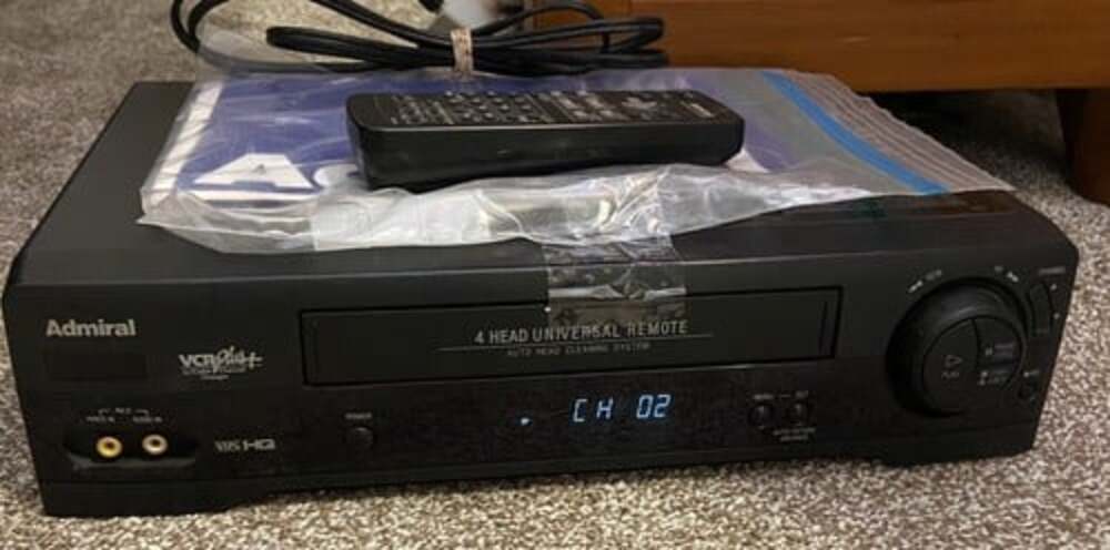 Admiral JSJ 20924 Head VHS VCR with remote & Manual